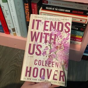 It Ends With Us by Colleen Hoover